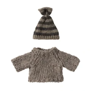 Knitted sweater and hat, Big brother mouse